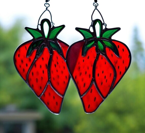 Strawberry ACRYLIC SUNCATCHER ORNAMENT, Stained Glass Style, Home Decor