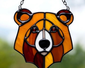 Vitral con forma de oso grizzly: decoración rústica de cabaña