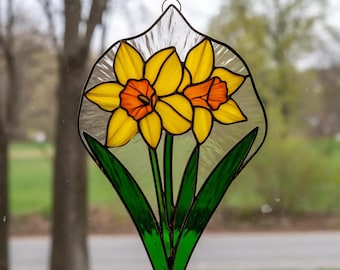 Stained Glass Daffodil Suncatcher – Yellow Narcissus Flower Window Hanging, Spring Floral Home Decor