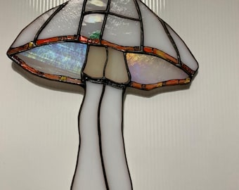 Gebrandschilderd glas met paddenstoel: handgemaakt, grillig bosdecor