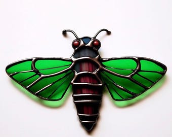 Handmade Stained Glass Cicada Suncatcher: Nature Inspired Decor