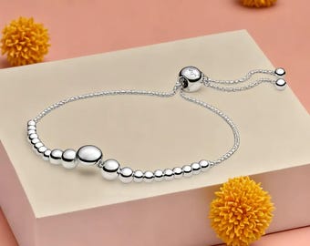 String of Beads Bracelet Sliding Bracelet Beaded bracelet Shinny Silver Treasures Unique and Fitted Adjustable bracelet Up To 28 Cm
