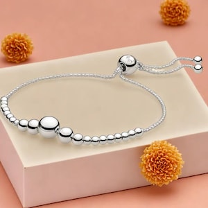 String of Beads Slider Bracelet Handmade Bracelet Adjustable Bracelet up to 28cm Minimalist Bracelet
