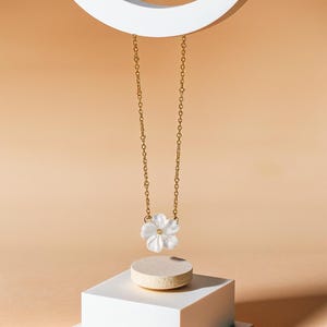 Elegant Flower Pearl Necklace, 18K Gold Plated Choker Plumeria and Cherry Blossom Petals, 50cm Chain, Shell Pearl Pendant Gift for Her