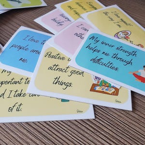 Ensemble de 48 cartes de motivation - Cartes d'inspiration quotidienne pour la méditation, la paix intérieure, la pleine conscience et la concentration sur un objectif - Cartes colorées imprimables