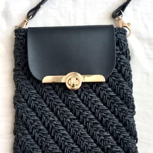 borsa a tracolla all'uncinetto, mini borsa, borsa in rafia personalizzata, borse di carta riciclata, regalo dal design minimalista, borsa per damigella d'onore, elegante borsa per telefono, borsa