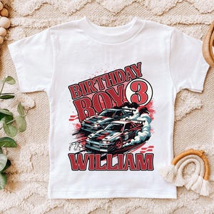 Personalizowana koszulka urodzinowa z samochodem wyścigowym, koszulki urodzinowe wyścigowe, prezent urodzinowy dla chłopca wyścigowego, rodzinna koszulka urodzinowa dla chłopca, koszulka urodzinowa z samochodem