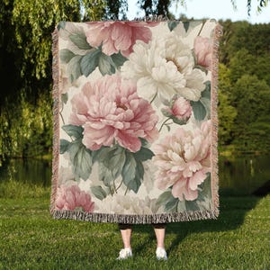 Elegant Floral Woven Blanket - Cozy Home Decor, Gift for Her, Boho Living Room, Wedding Gift, Warm Blanket, Cozy Throw,Flowers woven blanket