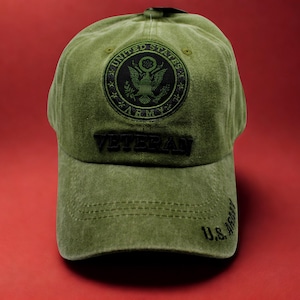 Casquette de vétéran de l'armée américaine. Casquette de vétéran de l'armée américaine sous licence officielle. Casquette verte ajustable pour vétérans, soldats et partisans patriotiques. Cadeau