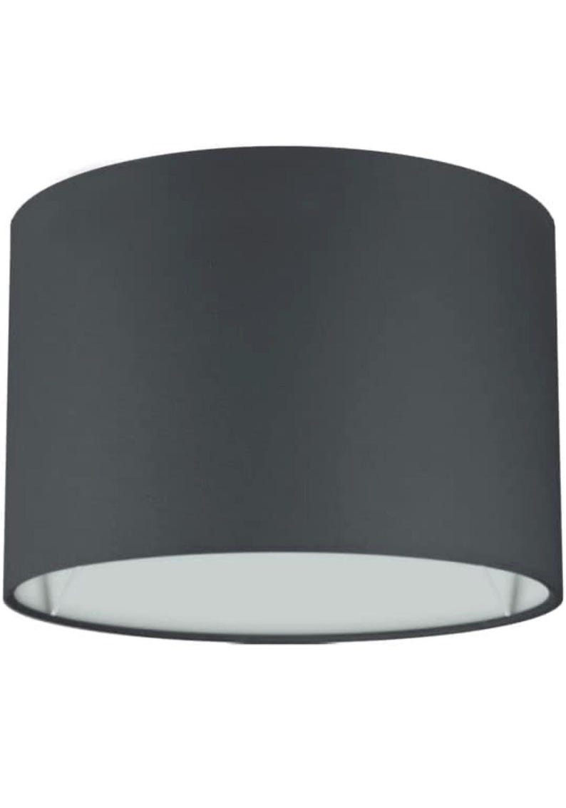 Lámpara de mesa moderna de madera: roble macizo, pantalla de tela, luz blanca cálida, estilo minimalista. imagen 16