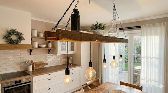Rustikale Holz Deckenlampe aus Upcycling-Bauholz – Handgefertigte Pendelleuchte im Landhaus & Industrial Stil