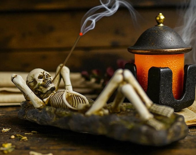 Skeleton Incense Burner: Spooky Gothic Halloween Decor