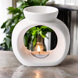 Circular Ceramic Wax Melt Burner: Minimalist Home Decor