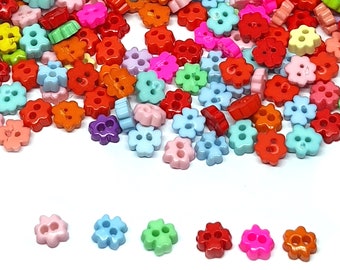 200 pcs Mélange de petits boutons de fleurs assortis, micro boutons taille 4 mm pour l’artisanat de couture de poupée