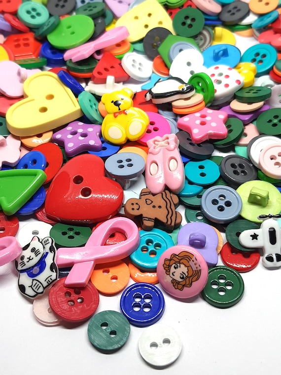 100 Pcs Mix Assorted Buttons for Sewing Crafts Accessories, Flower