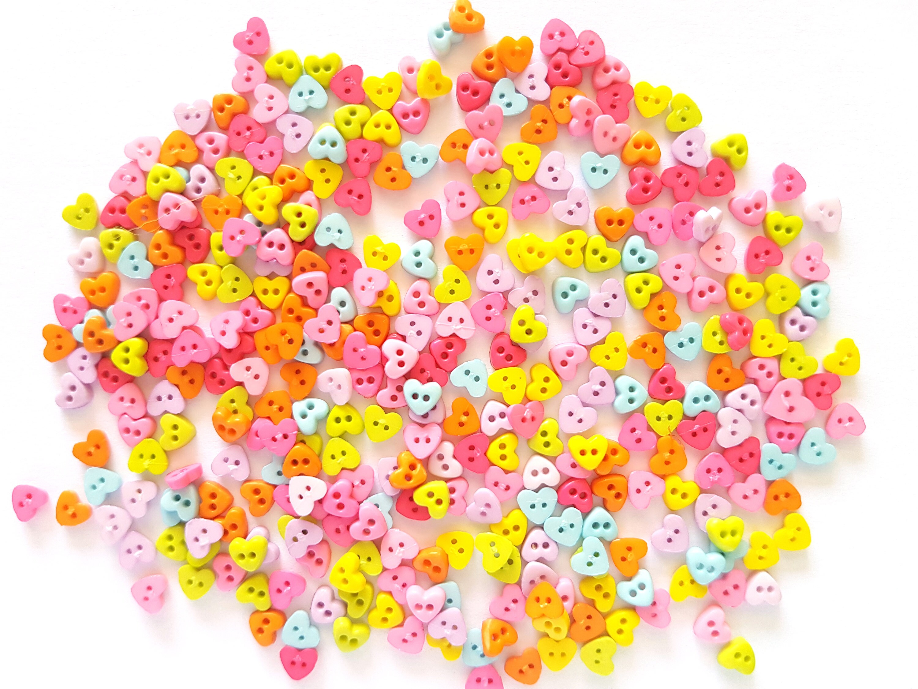 200 pcs Tiny Heart Buttons size 4mm for doll sewing crafts Mix assorted colors