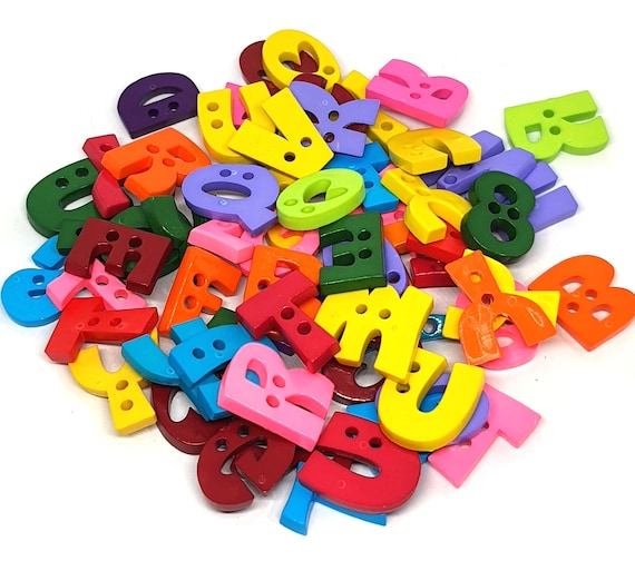 50 pcs Random Mixed Assorted A B C Letter alphabets buttons 2 holes for sewing crafts mix colors
