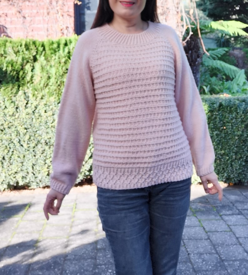 Knitting Pattern Snuggle Knitting Sweater, Bottom Up Jumper, Comfy Raglan Sweater, Texture Knit Pullover, Beginner Knitting Project image 2