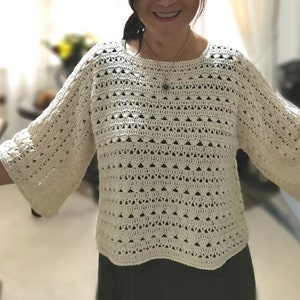 CROCHET PATTERN - Elegant Sea Flower Summer Lace Top, Seamless Easy Crochet Top, Oversized Comfy Pullover, Beginner Crochet Project