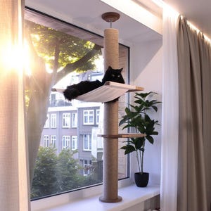 Natürliche Jute Fensterbank Katzenstange mit Katzenhängematte & Katzenkletterstange aus Holz - Langlebig Ohne Bohren Katzenfensterregal für Katzen und Kätzchen