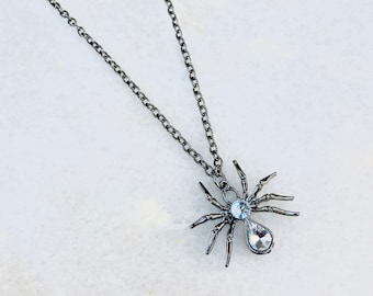 Vintage Clear Rhinestone Gunmetal Spider Pendant Necklace Halloween 20”