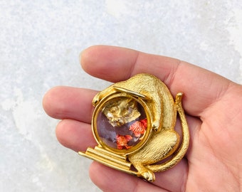 Vintage Signed JJ Cat Goldfish Bowl Gold Brooch Lucite Fish Animals Curious 1.6”