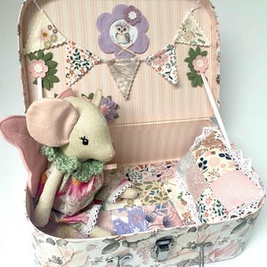 set di bambole a forma di topo, set di valigie per bambole, set di casette per topi, casette per bambole, set regalo fatto a mano, bambole fatte a mano, set di bambole di famiglia, casette per topi
