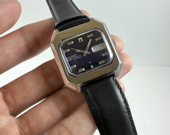 Seiko DX Automatic Watch – Vintage 1972 | Caliber 6106 | Blue Sunburst Dial | Rare Early “Side DX” Design | Made in Japan