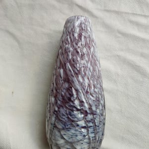 Vintage glass vase with 3D pattern. Purple / blue hue.