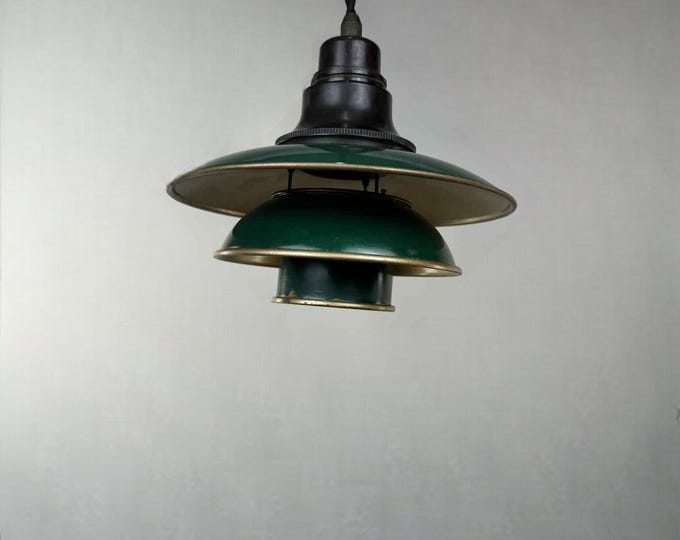 Poul Henningsen PH-2/2 lamp, stamped “PATENTED PH-2”