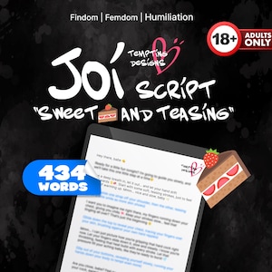 以下が含まれることがあります： 「Tempting Designs」のロゴが入った「Sweet and Teasing」というタイトルのスクリプトが表示されたデジタルタブレット。画像にはイチゴケーキのグラフィックと、434語を示す青いバナーが含まれています。「18+ Adults Only」バッジも表示されています。