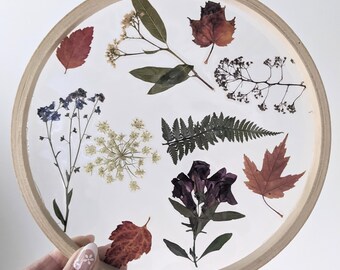 Framed Flowers Wall Art, Assorted Flowers, Hoop Art Decor, Botanical Gifts, Floral Arts, White Flowers, Nature Lovers Gift