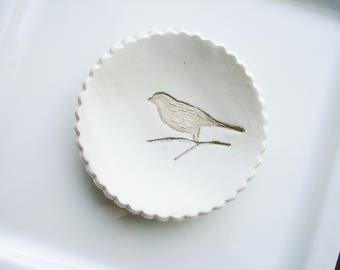 White Gold Sparrow Ring Dish, Wedding Ring Dish, Bridesmaid Gift, Metallic Ring Dish, Clay Ring Dish, Clay Bowl, Bird Ring Dish