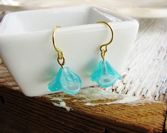 Blue Green Glass Flower Earrings, Czech Glass Flower Earrings, Bead Earrings, Botanical Jewelry, Bridal Earrings