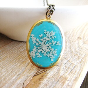 White Flowers Necklace Pressed Flower Necklace Blue Pendant Necklace Queen Anne's Lace Botanical Jewelry Resin Nature Pendant Garden Gift image 3