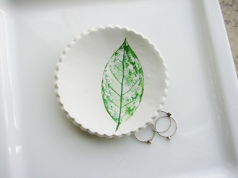 Clay Dish Jewelry Dish Nature Dish Clay Ring Dish Art Bowl Botanical Ring Dish Ring Holder Green Leaf Ring Dish