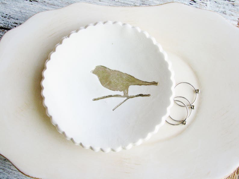 White Gold Sparrow Ring Dish, Wedding Ring Dish, Bridesmaid Gift, Metallic Ring Dish, Clay Ring Dish, Clay Bowl, Bird Ring Dish image 3