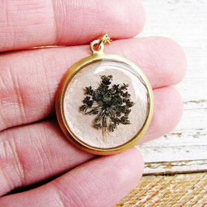 Pressed Flower Jewelry, Black Queen Anne's Lace Necklace, Pressed Flowers Necklace, Rose Gold Jewelry, Resin Jewelry image 3