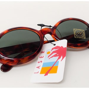 Vintage 1980s Brand New Deadstock Tortoise Shell Bug Eye Sunglasses