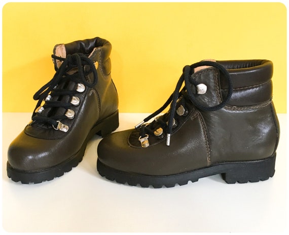Vintage 60s 70s Childrens Hiking Boots 