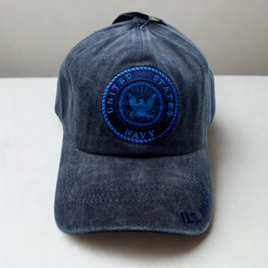 US Navy Hat – Premium Navy Logo Veteran Hat– Embroidered Navy Trucker Hat – Dad Hat. Adjustable Unisex Cap. Father&#39;s Day Gift. Navy Hat
