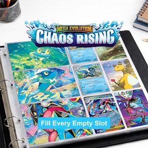 Könnte beinhalten: Ein schwarzer Ordner mit Sammelkarten-Seiten, der farbenfrohe Pokémon-Karten zeigt. Der Ordner trägt den Text "MEGA EVOLUTION CHAOS RISING" und "Fill Every Empty Slot". Die Karten zeigen verschiedene Pokémon-Charaktere in lebendigen Illustrationen.