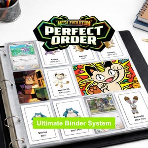 Peut inclure: Un classeur noir à trois anneaux contenant diverses cartes à collectionner dans des pochettes en plastique transparent. Les cartes présentent des illustrations de créatures, dont Meowth, Snorlax et Bunnelby. Le texte inclut Mega Evolution Perfect Order et Ultimate Binder System.