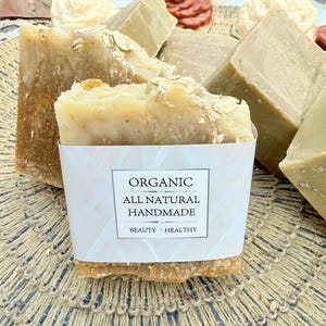 Savon biologique à l&#39;avoine et au miel - Pain naturel fait main, hydratant, peau sensible, miel cru et avoine