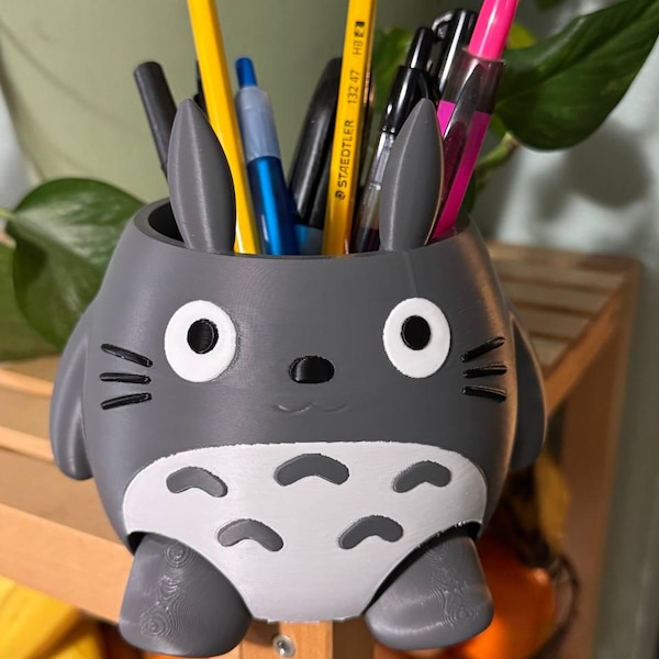 Organizador de escritorio con portalápices de Totoro, maceta de anime, decoración para oficina y hogar.
