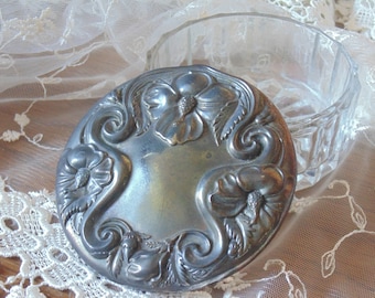 Vintage Silverplate Embossed Glass Jewelry/Powder Box Dish Vanity Collectibles