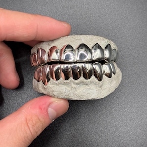 Grillz de oro macizo a medida: 10K, 14K, 18K - Corte permanente imagen 9