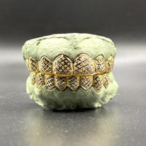 Custom 925 Silver Grillz with Diamond Dust and Cut