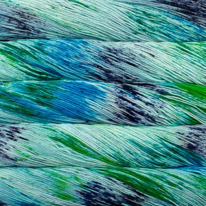 Hilo de algodón Pima Malabrigo Verano - Teñido a mano, grosor DK, ideal para tejer y hacer ganchillo en verano - Fibra vegana suave y lujosa Arachania