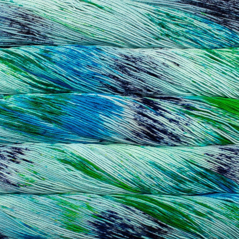 Hilo de algodón Pima Malabrigo Verano - Teñido a mano, grosor DK, ideal para tejer y hacer ganchillo en verano - Fibra vegana suave y lujosa Arachania
